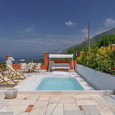 Art Gallery Kefalonia Sea View And Breakfast Kardhakata